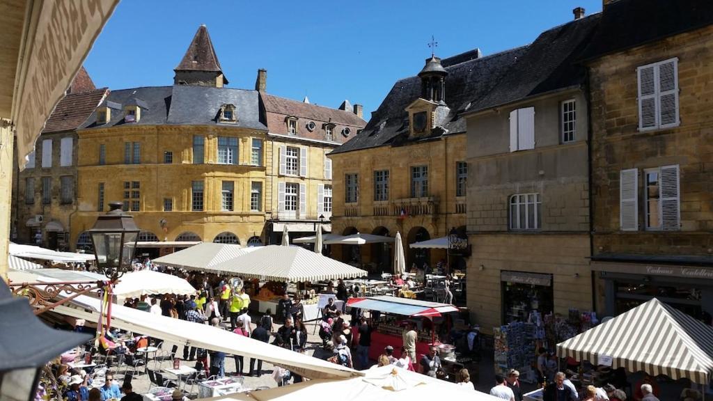 Sarlat.Catalina Apartment Bagian luar foto